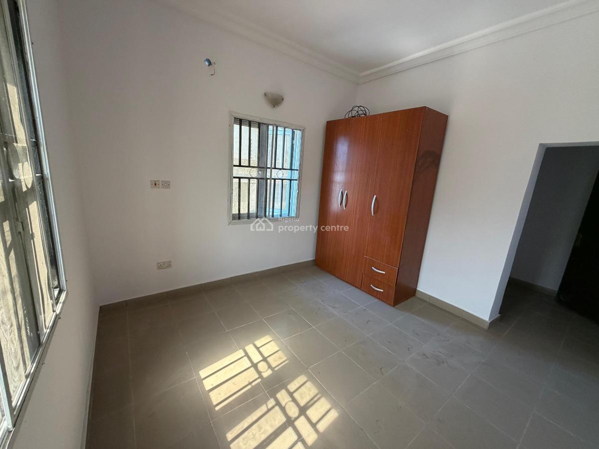 a Nice and Spacious 3 Bedroom Apartment, Lekki Phase 1, Lekki, Lagos, Flat / Apartment for Rent
