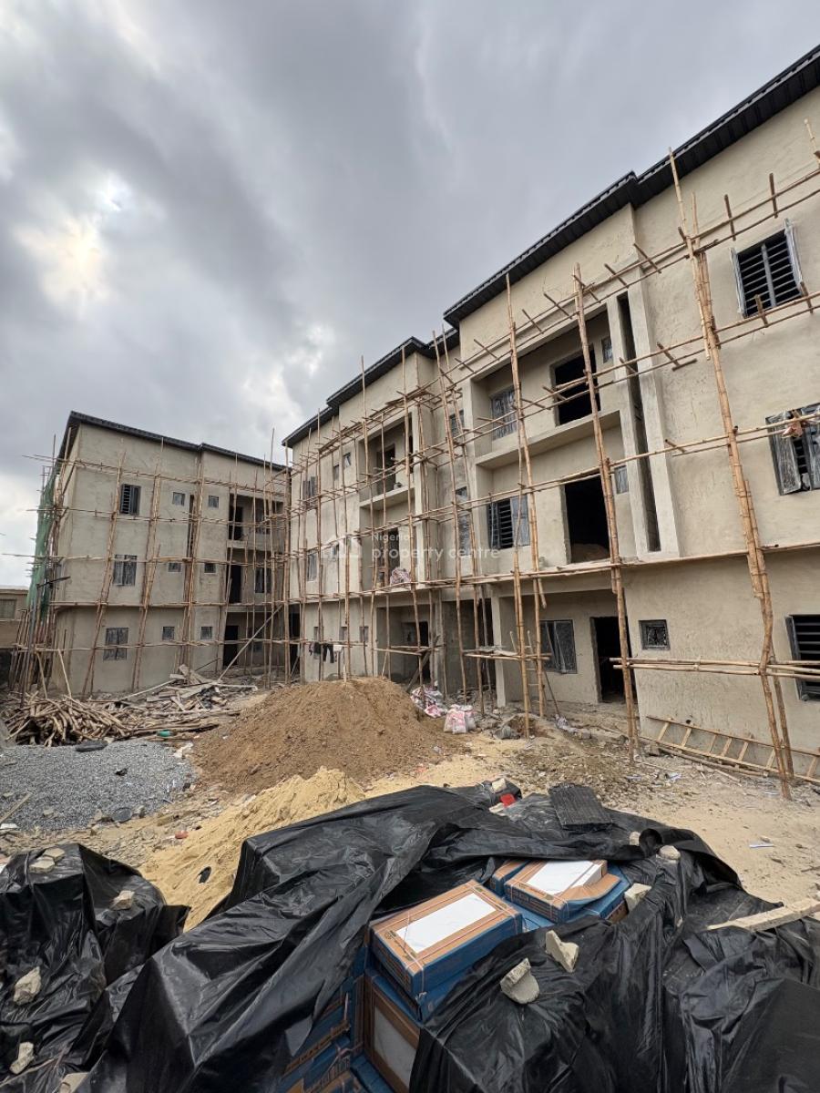 2 Bedroom Flat, Off Babs Animashaun, Surulere, Lagos, Flat / Apartment for Sale
