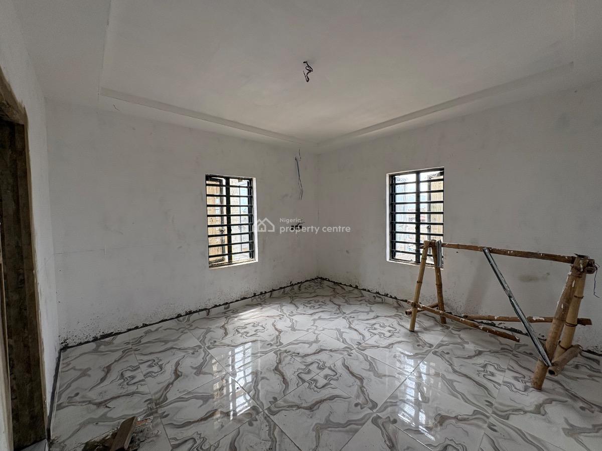 2 Bedroom Flat, Off Babs Animashaun, Surulere, Lagos, Flat / Apartment for Sale