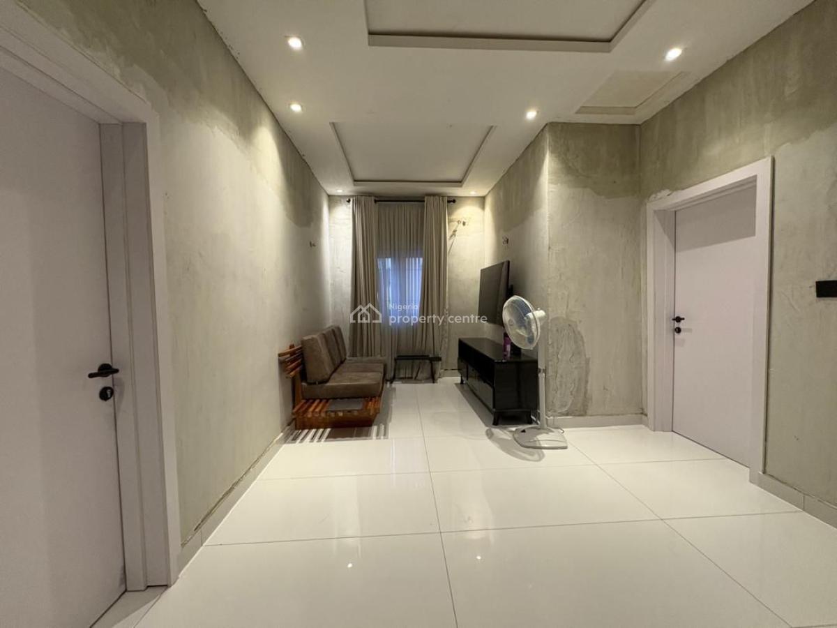 Lovely 4bedroom Semi Detached Duplex(distress), Osapa, Lekki, Lagos, Semi-detached Duplex for Sale