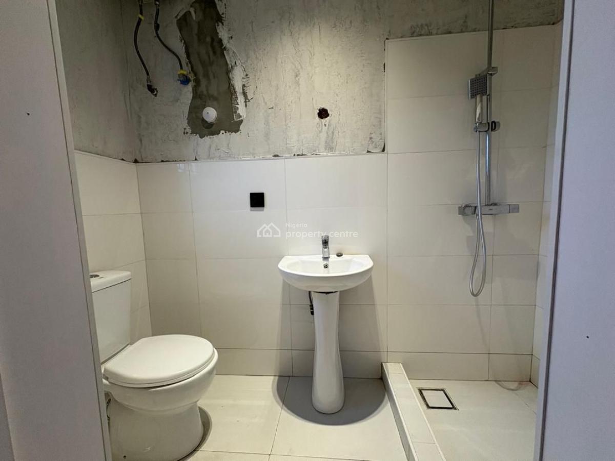 Lovely 4bedroom Semi Detached Duplex(distress), Osapa, Lekki, Lagos, Semi-detached Duplex for Sale