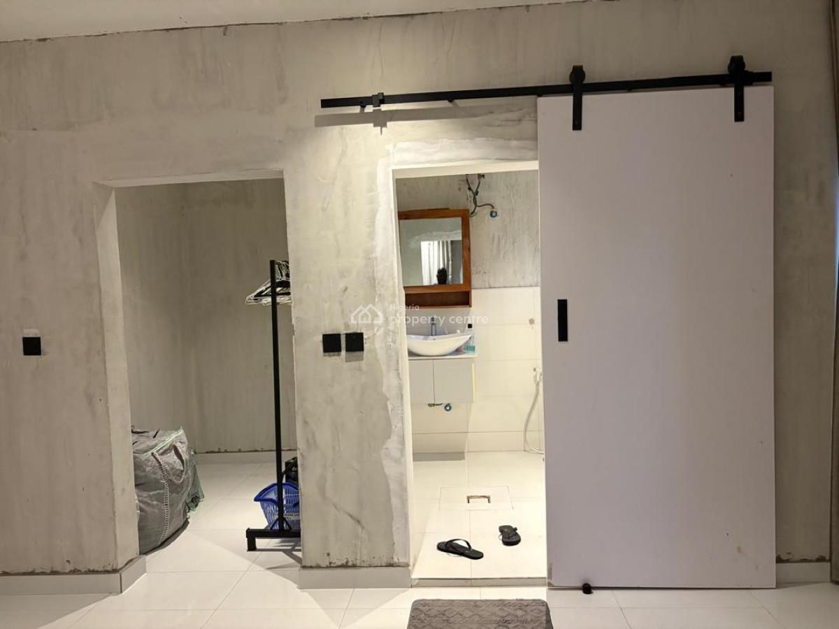 Lovely 4bedroom Semi Detached Duplex(distress), Osapa, Lekki, Lagos, Semi-detached Duplex for Sale