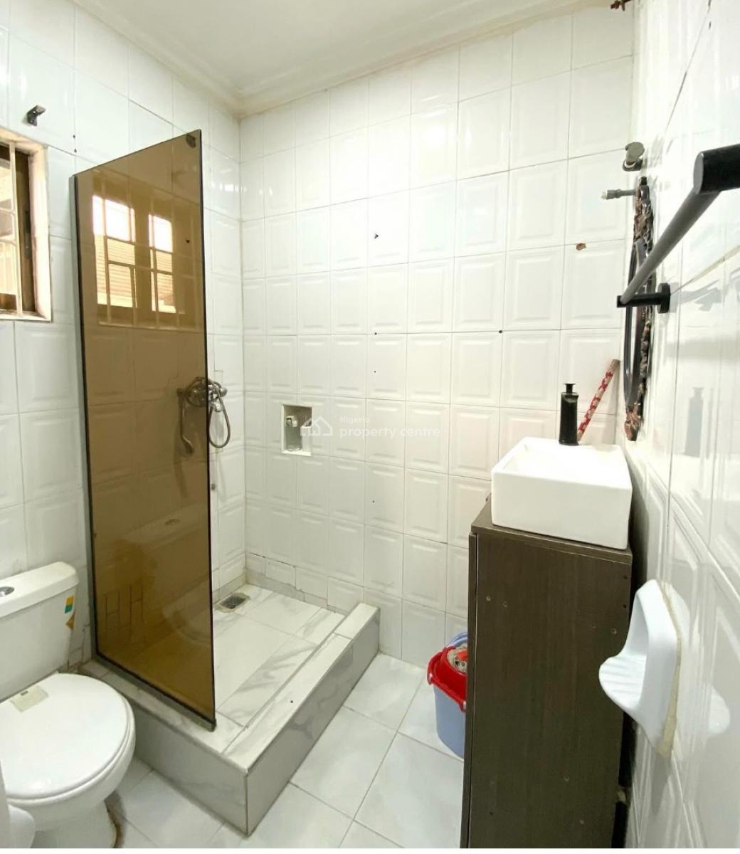 Luxurious Upstairs Furnished Miniflat with 2 Toilets in Lekki Phase 1, Lekki Phase 1, Lekki Phase 1, Lekki, Lagos, Mini Flat (room and Parlour) for Rent