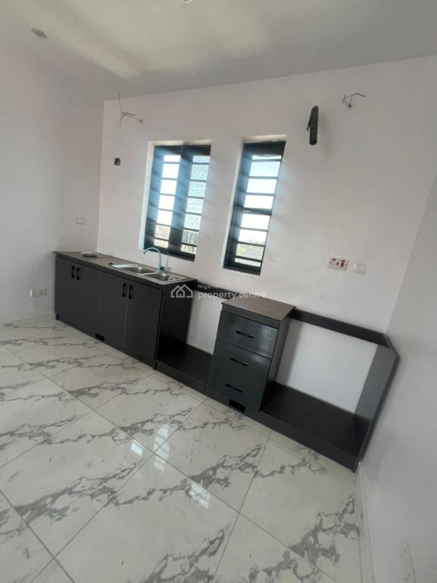 Lovely 2 Bedroom Apartment in a Secure Estate, Ologolo, Lekki, Lagos, Flat / Apartment for Rent