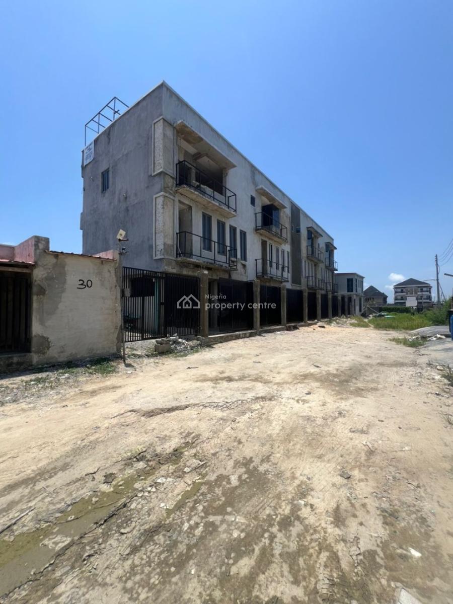 Elegant Newly Built 2 Bedroom Penthouse with Bq in a Secure Estate, Ologolo, Lekki, Lagos, Flat / Apartment for Sale