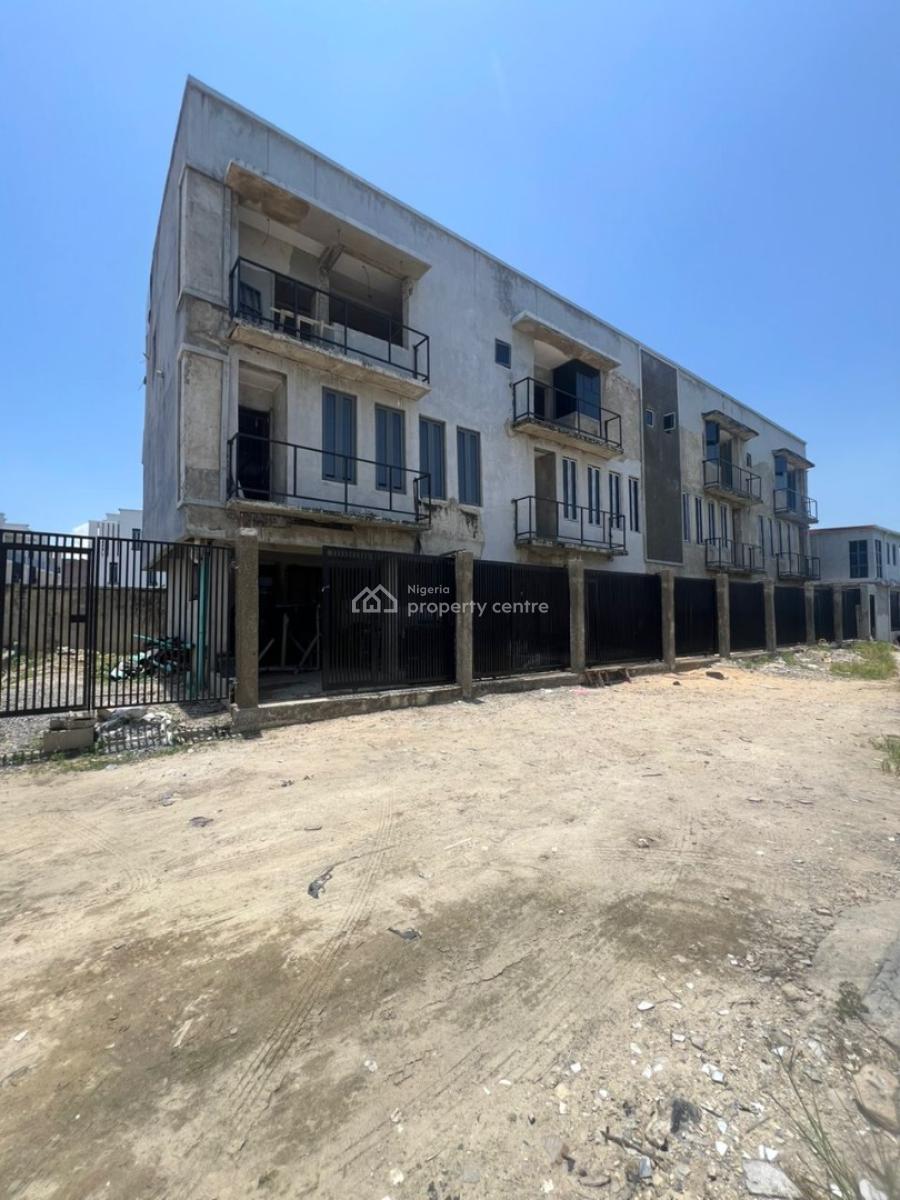 Elegant Newly Built 2 Bedroom Penthouse with Bq in a Secure Estate, Ologolo, Lekki, Lagos, Flat / Apartment for Sale