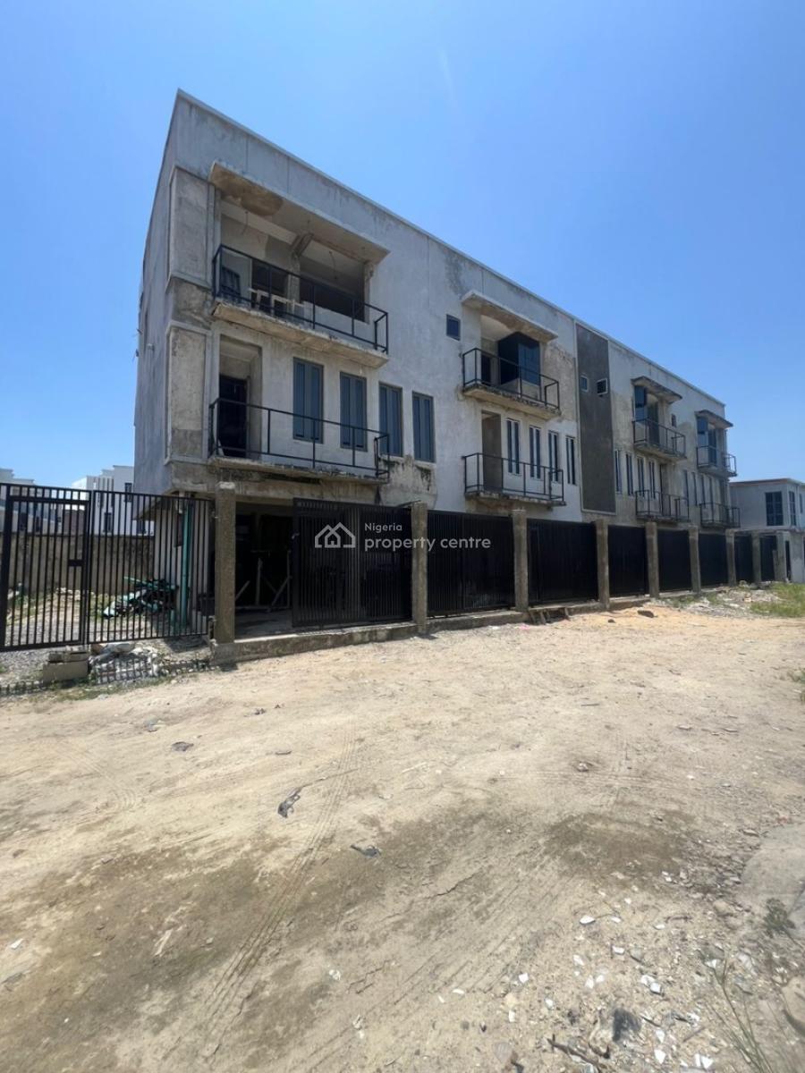 Elegant Newly Built 2 Bedroom Penthouse with Bq in a Secure Estate, Ologolo, Lekki, Lagos, Flat / Apartment for Sale