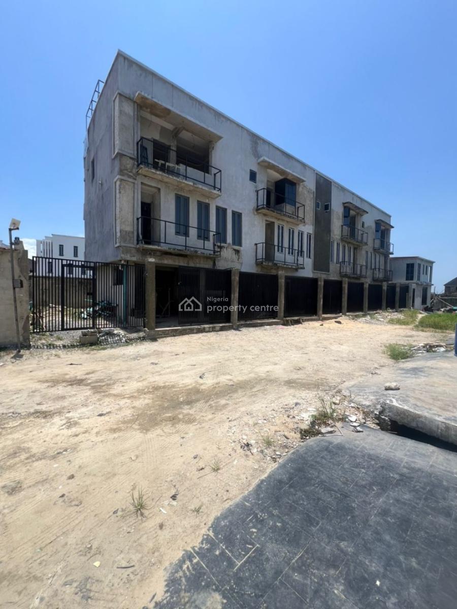 Elegant Newly Built 2 Bedroom Penthouse with Bq in a Secure Estate, Ologolo, Lekki, Lagos, Flat / Apartment for Sale