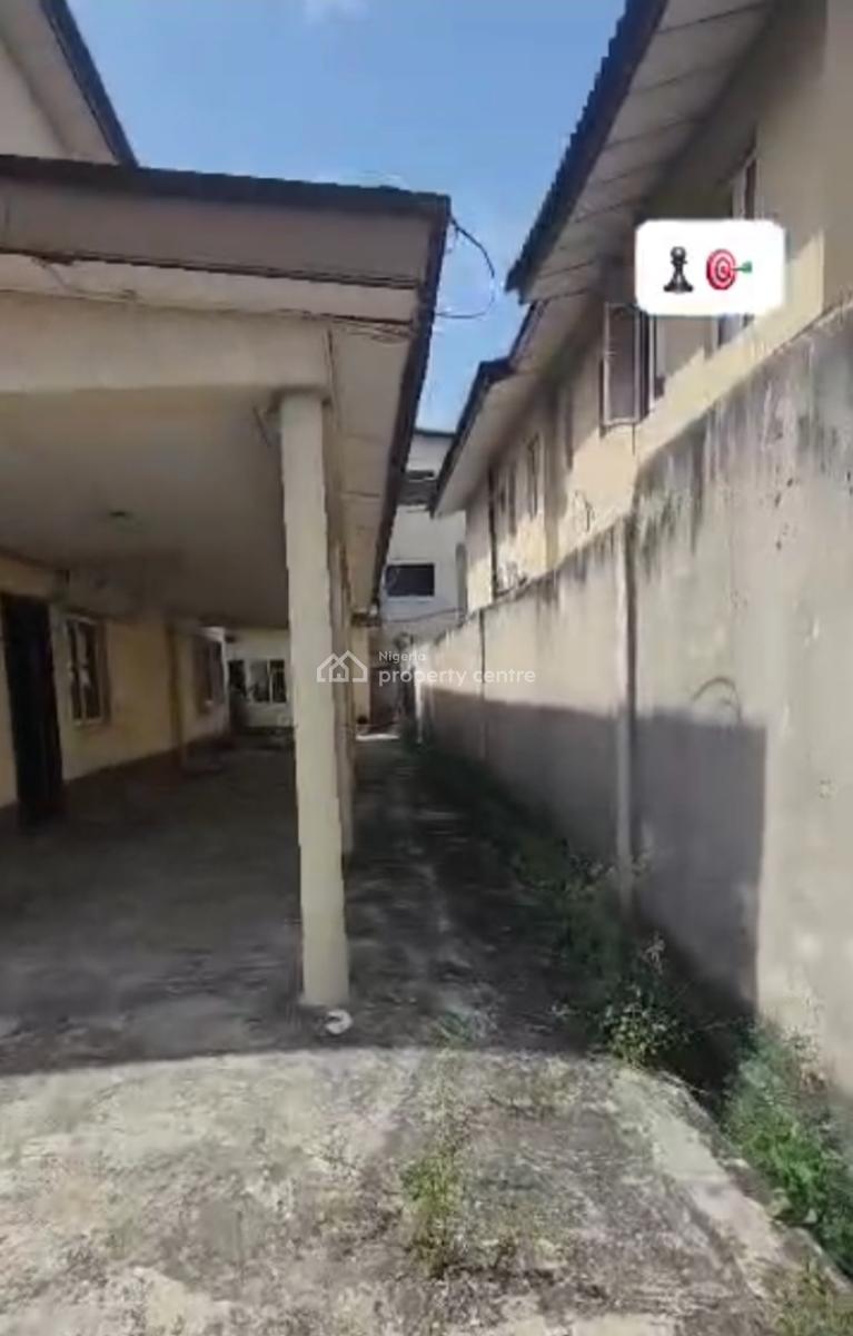 Spacious 8 Rooms Office Building with 2 Room Bq,storage Rooms,kitchene, South West, Old Ikoyi, Ikoyi, Lagos, Commercial Property for Rent