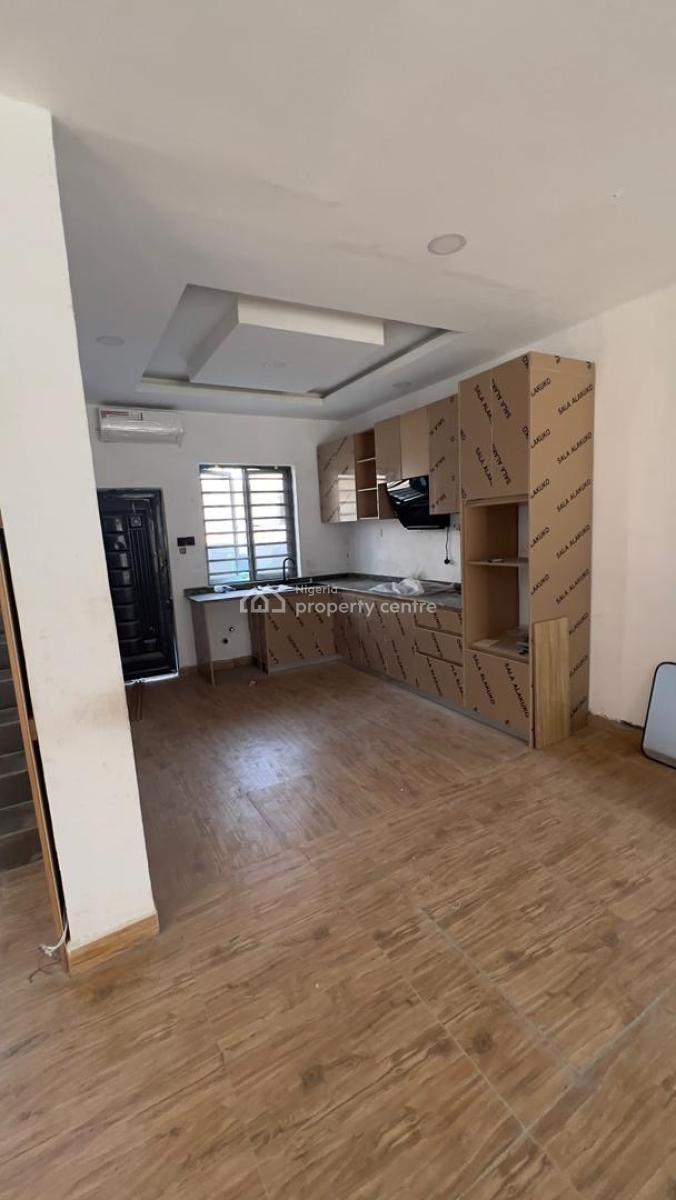 Luxury 5 Bedroom Terrace Duplex with Bq, Van Daniels, Lekki, Lagos, Terraced Duplex for Sale