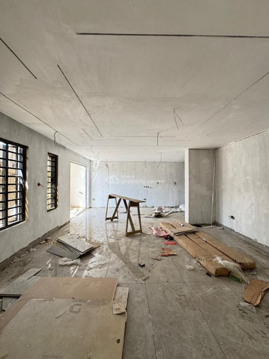 Exclusive 2 Bed with Bq, Yaba, Lagos, Flat / Apartment for Sale