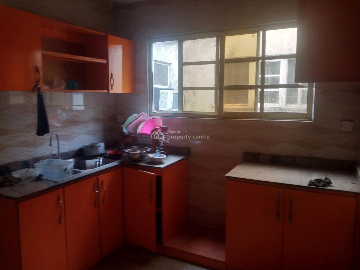 Clean Spacious 2 Bedroom Apartment, Zone 2, Wuse, Abuja, Flat / Apartment for Rent