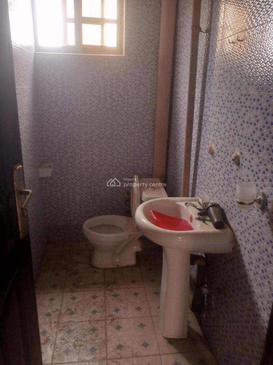 Clean Spacious 2 Bedroom Apartment, Zone 2, Wuse, Abuja, Flat / Apartment for Rent
