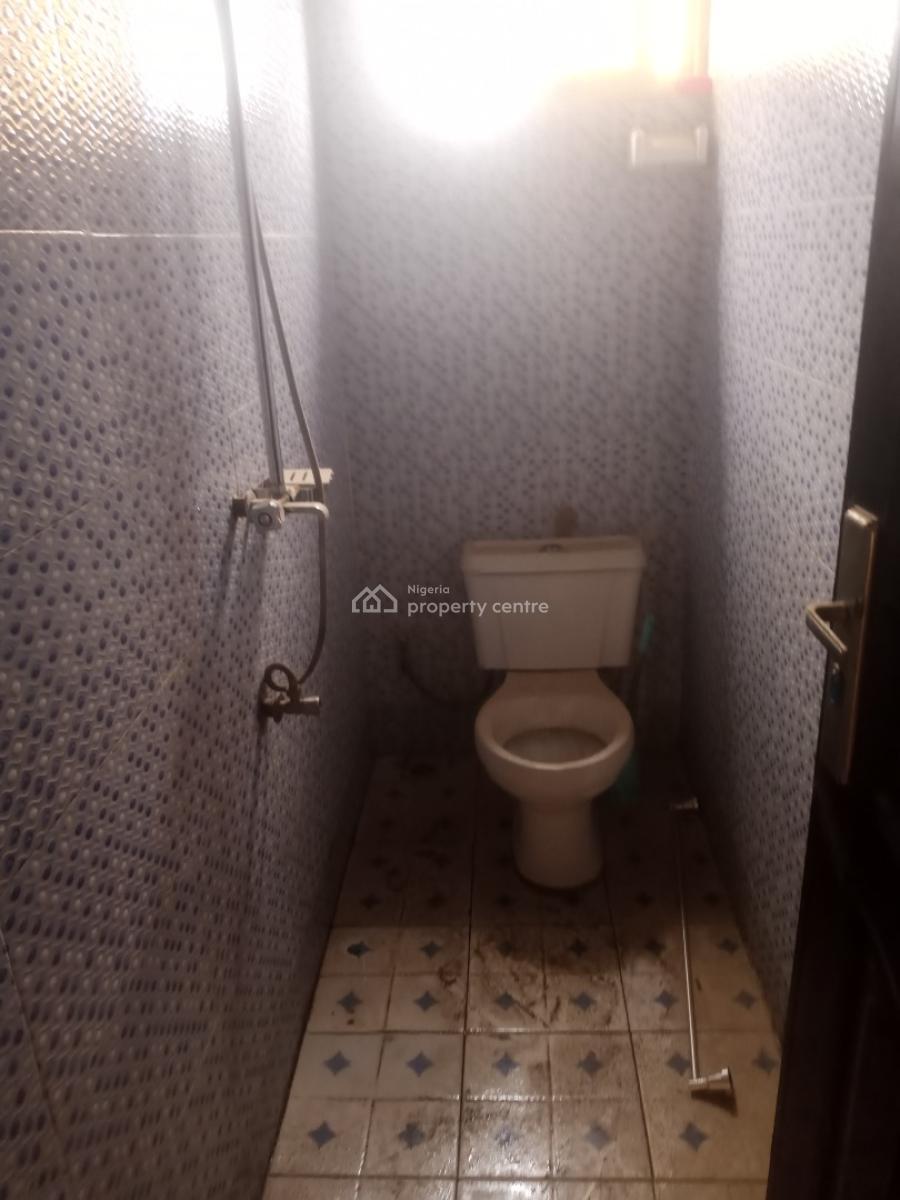 Clean Spacious 2 Bedroom Apartment, Zone 2, Wuse, Abuja, Flat / Apartment for Rent