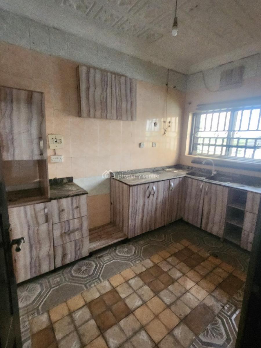 Nice 2 Bedroom Flat Serviced with Ac and Generator, Tarred Rd, Zone4, Zone 4, Wuse, Abuja, Flat / Apartment for Rent