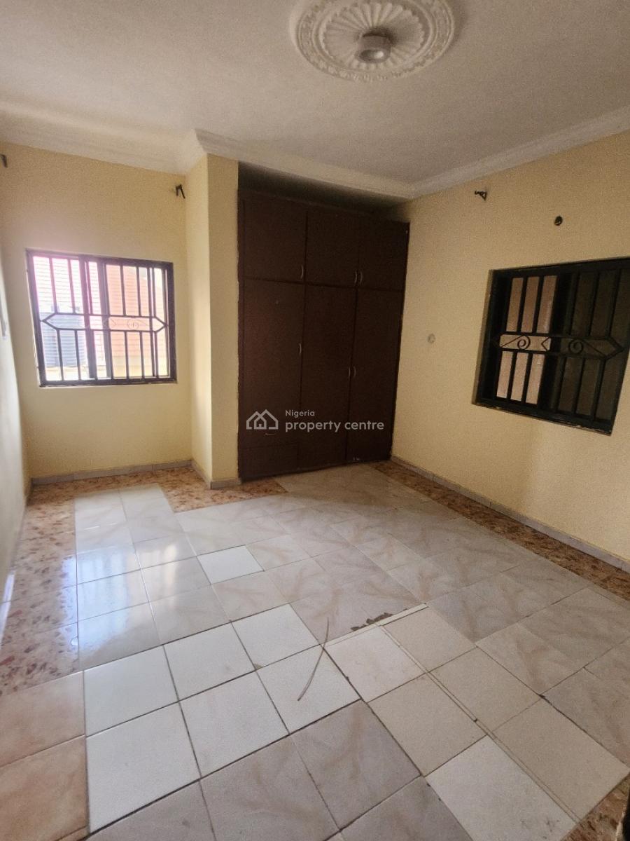 Nice 2 Bedroom Flat Serviced with Ac and Generator, Tarred Rd, Zone4, Zone 4, Wuse, Abuja, Flat / Apartment for Rent