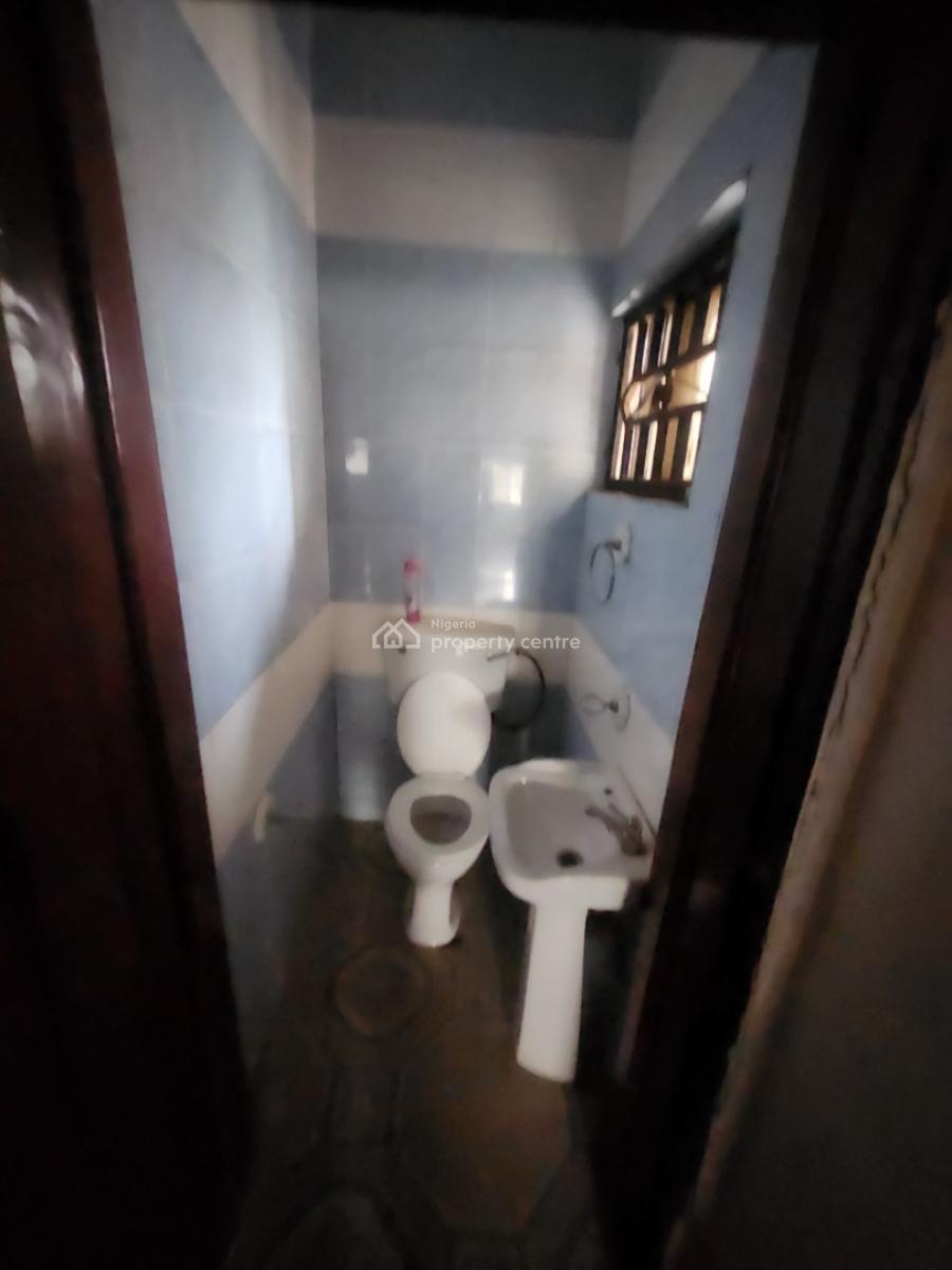 Nice 2 Bedroom Flat Serviced with Ac and Generator, Tarred Rd, Zone4, Zone 4, Wuse, Abuja, Flat / Apartment for Rent