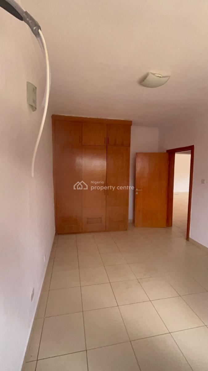 3 Bedroom Apartment with Bq, Lekki Phase 1, Lekki, Lagos, Flat / Apartment for Rent