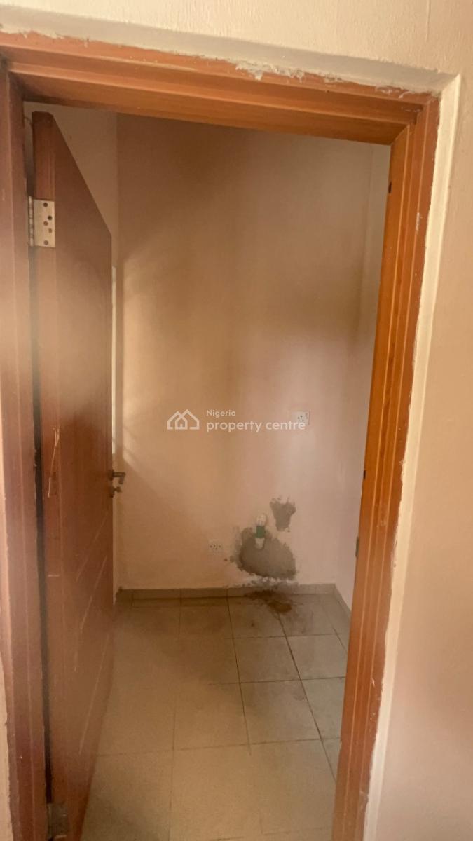 3 Bedroom Apartment with Bq, Lekki Phase 1, Lekki, Lagos, Flat / Apartment for Rent