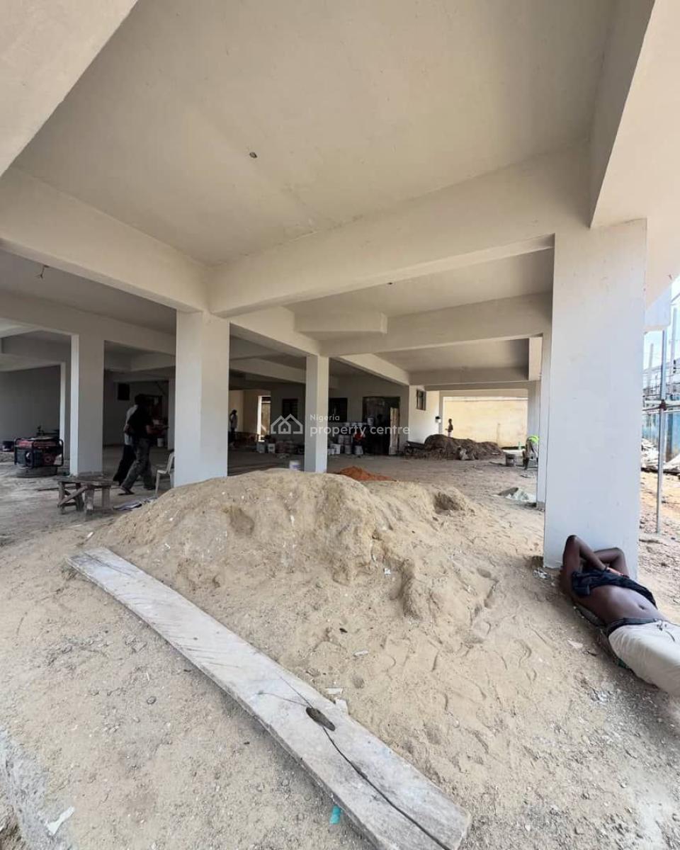 Exquisite 3 Bedroom Apartment in Prime Location, Maryland, Lagos, Flat / Apartment for Sale