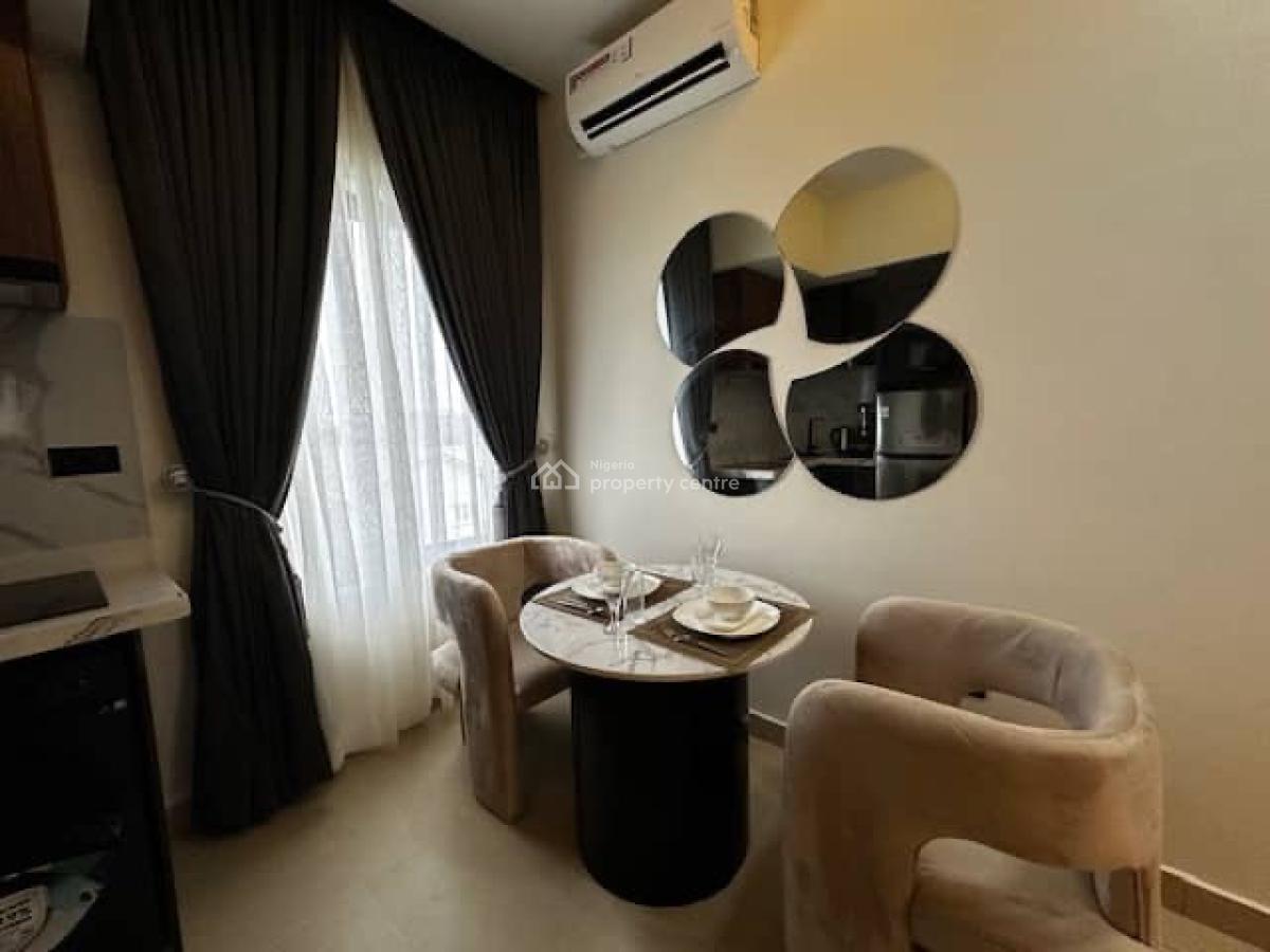 Luxury 1-bedroom Apartment with Swimming Pool in a Lovely Location, Lekki Phase 1, Lekki, Lagos, Mini Flat (room and Parlour) Short Let
