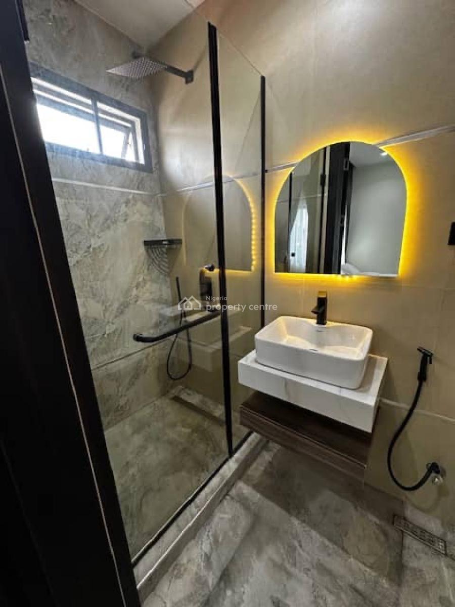 Luxury 1-bedroom Apartment with Swimming Pool in a Lovely Location, Lekki Phase 1, Lekki, Lagos, Mini Flat (room and Parlour) Short Let