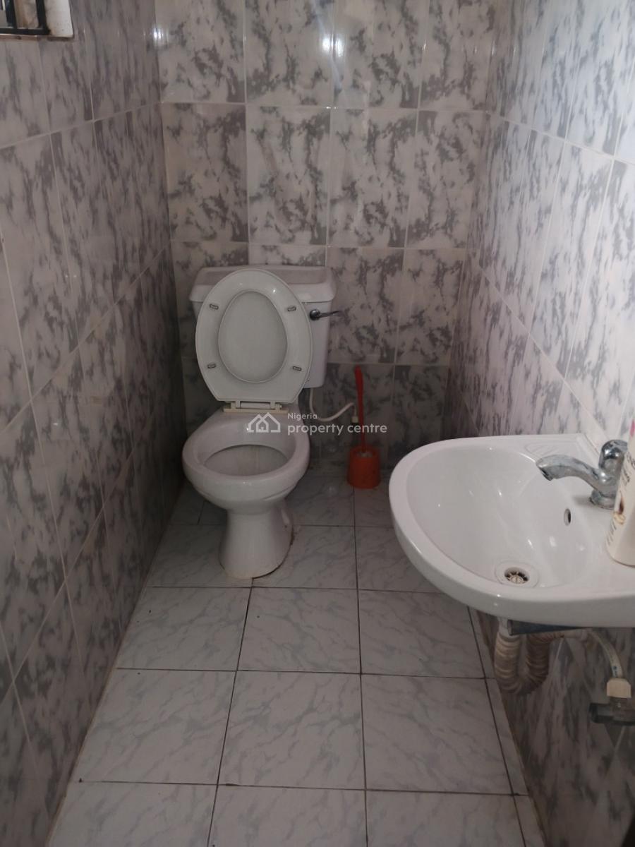 2 Bedrooms Tastefully Finished Partly Serviced Ground Floor Flat, Off Palace Road, Oniru, Victoria Island (vi), Lagos, Flat / Apartment for Rent