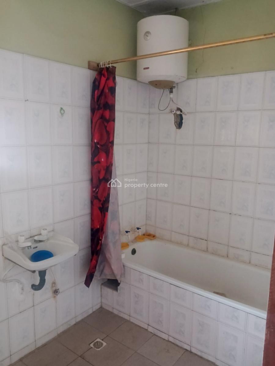 3 Bedrooms 1st Floor Flat in a Block of 4 Flats, Cluster One, Ikota Villa Estate, Ajah, Lagos, Flat / Apartment for Rent