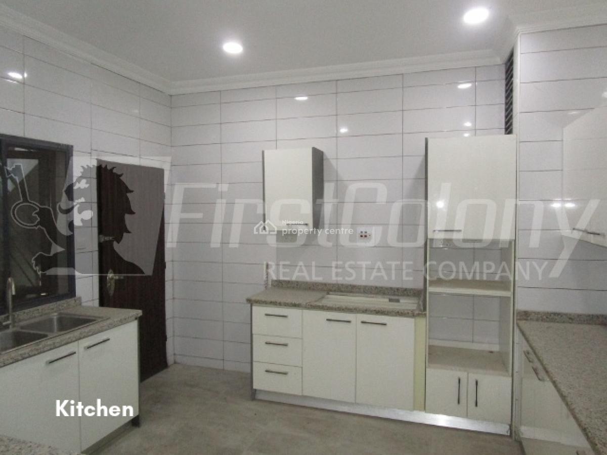 Well Maintained 3 Bedroom Apartment with Great Facilities, Victoria Island (vi), Lagos, Flat / Apartment for Sale