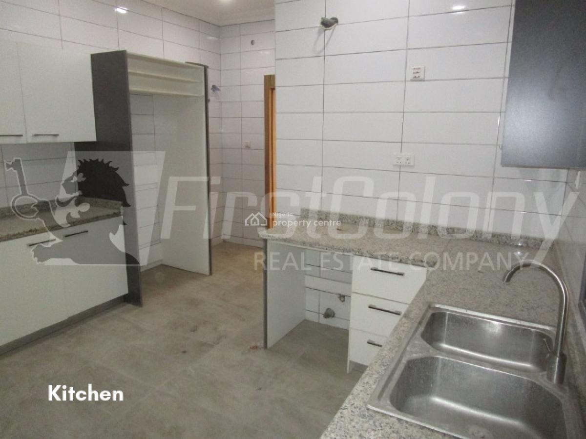 Well Maintained 3 Bedroom Apartment with Great Facilities, Victoria Island (vi), Lagos, Flat / Apartment for Sale