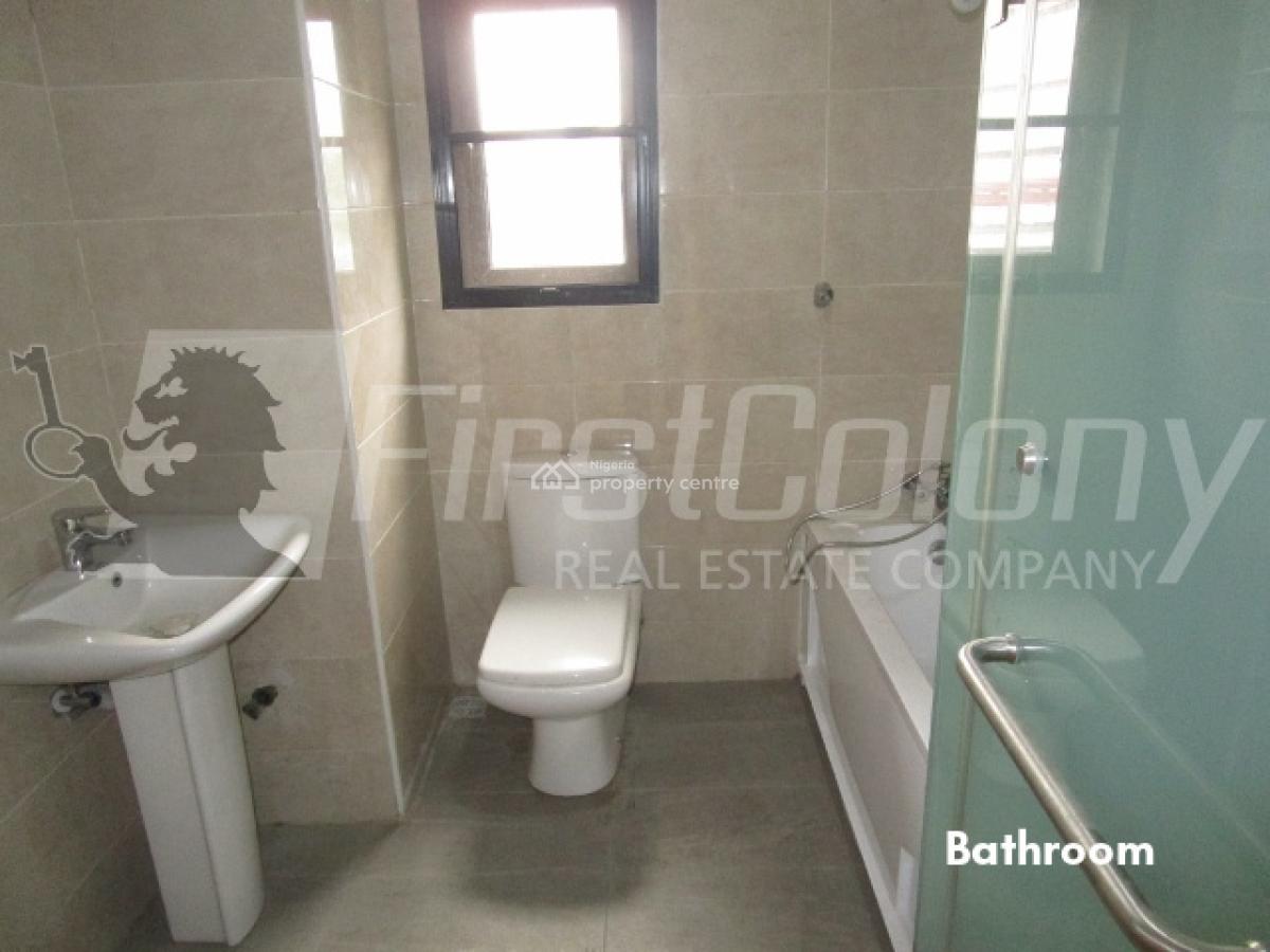 Well Maintained 3 Bedroom Apartment with Great Facilities, Victoria Island (vi), Lagos, Flat / Apartment for Sale