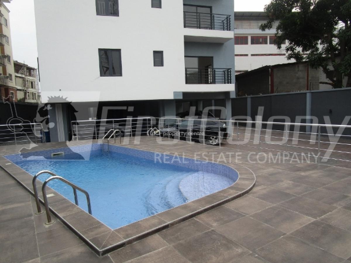 Well Maintained 3 Bedroom Apartment with Great Facilities, Victoria Island (vi), Lagos, Flat / Apartment for Sale