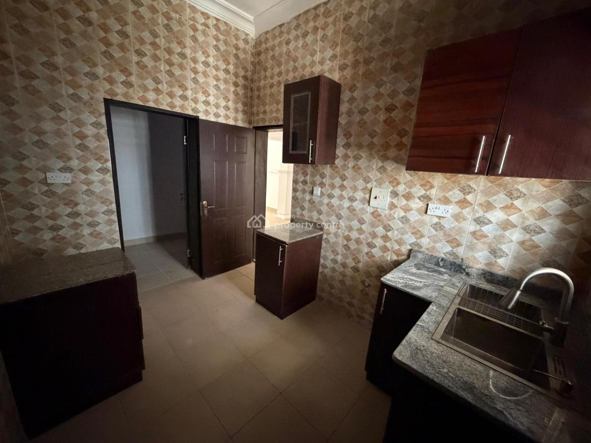 a Nice and Spacious 3 Bedroom Apartment, Off Freedom Way, Lekki Phase 1, Lekki Phase 1, Lekki, Lagos, House for Rent