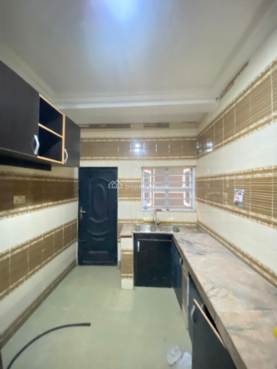 Spacious 2 Bedroom Apartment, Lekki Conservation Road, Lekki, Lagos, Flat / Apartment for Rent