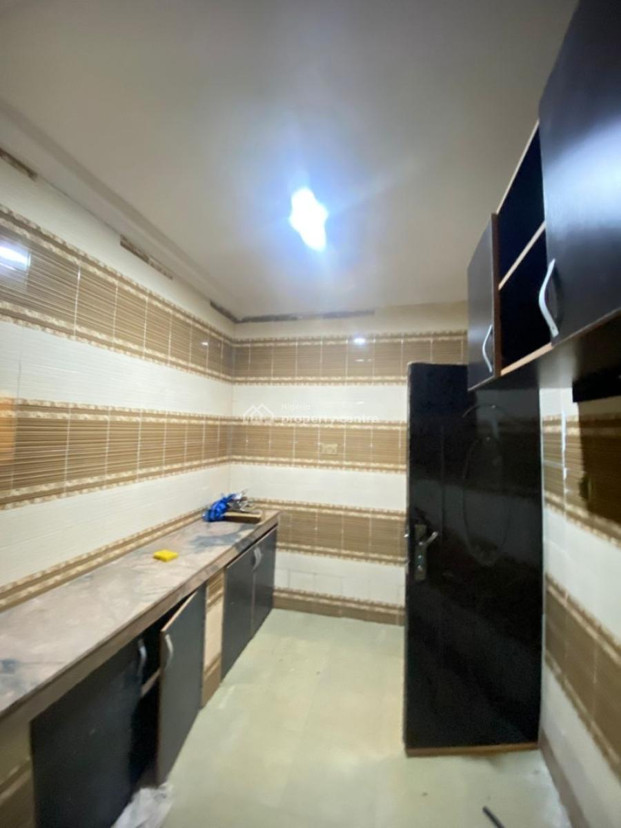Spacious 2 Bedroom Apartment, Lekki Conservation Road, Lekki, Lagos, Flat / Apartment for Rent