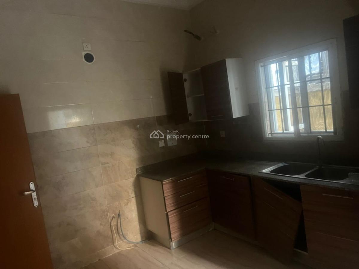 Spacious 2 Bedroom Apartment, Ikota, Lekki, Lagos, Flat / Apartment for Rent