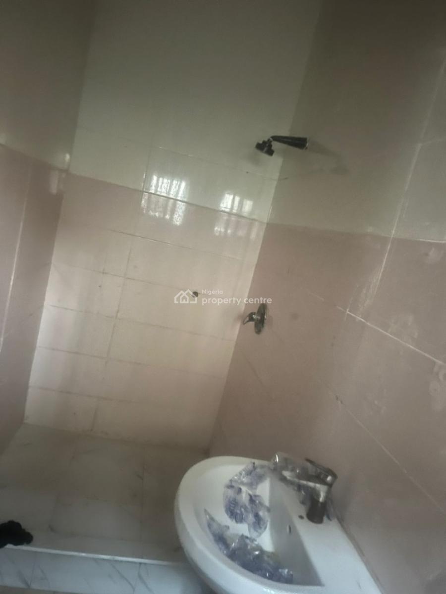 Spacious 2 Bedroom Apartment, Ikota, Lekki, Lagos, Flat / Apartment for Rent