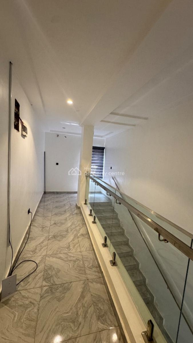 4bedroom Terrace in River Park Estate, Cluster 5 River Park Estate Lugbe, Lugbe District, Abuja, Terraced Duplex for Sale