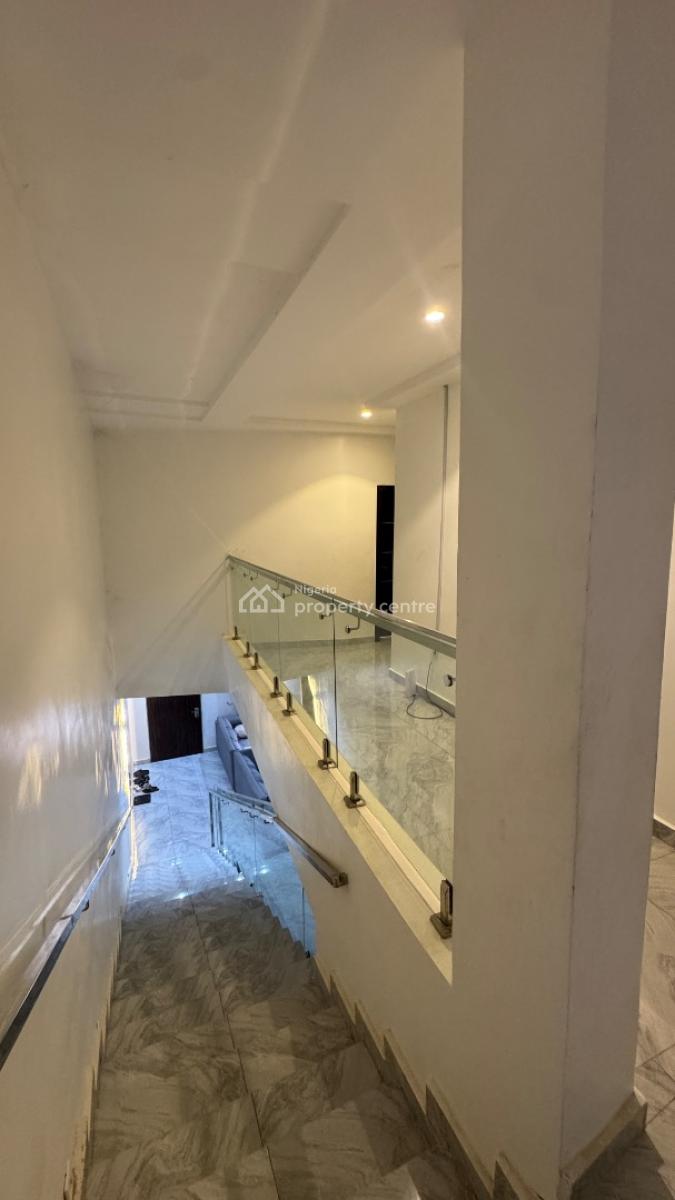 4bedroom Terrace in River Park Estate, Cluster 5 River Park Estate Lugbe, Lugbe District, Abuja, Terraced Duplex for Sale