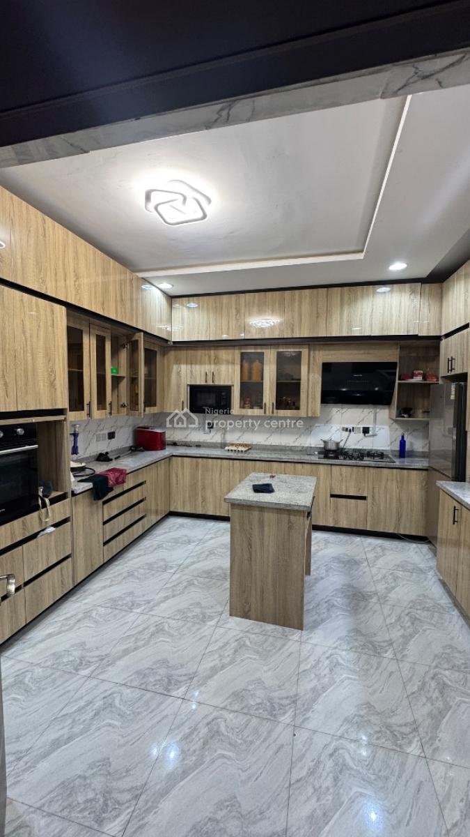 4bedroom Terrace in River Park Estate, Cluster 5 River Park Estate Lugbe, Lugbe District, Abuja, Terraced Duplex for Sale