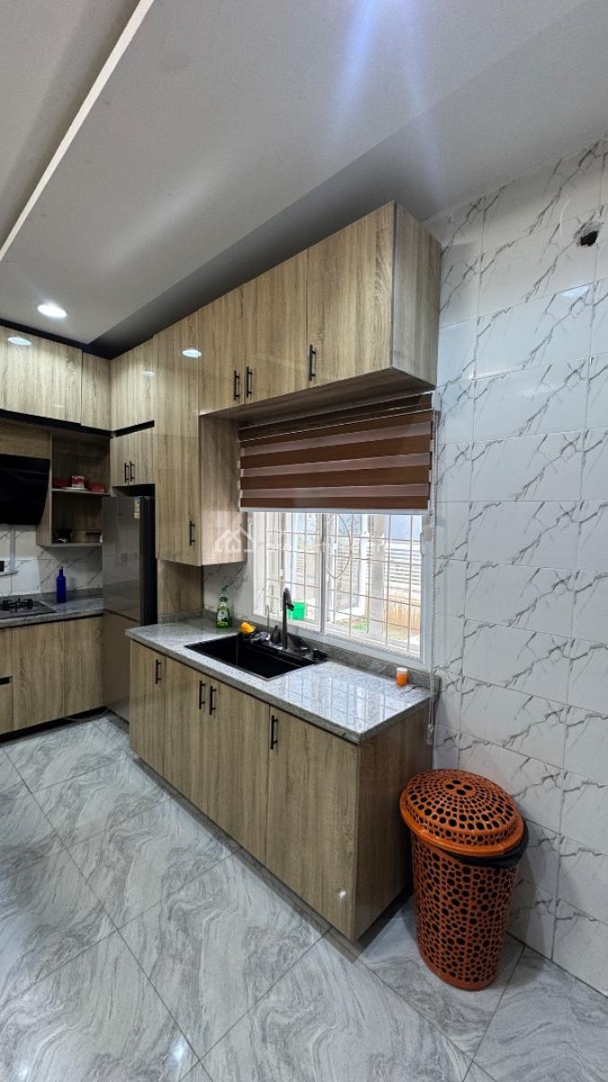 4bedroom Terrace in River Park Estate, Cluster 5 River Park Estate Lugbe, Lugbe District, Abuja, Terraced Duplex for Sale