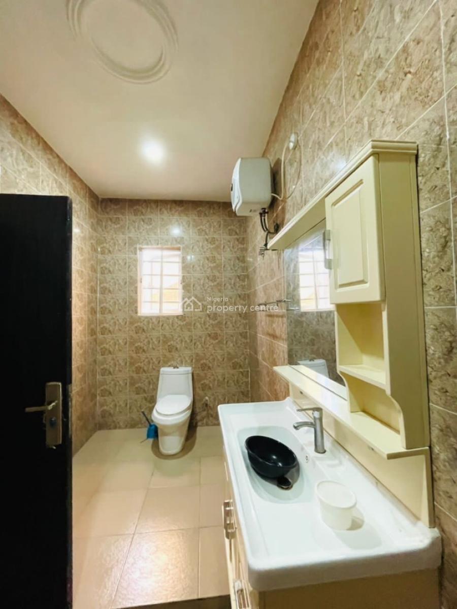 5bedroom Detached Duplex with Bq, Pearl Garden Estate Off Monastery Road Sangotedo, Sangotedo, Ajah, Lagos, Flat / Apartment for Sale