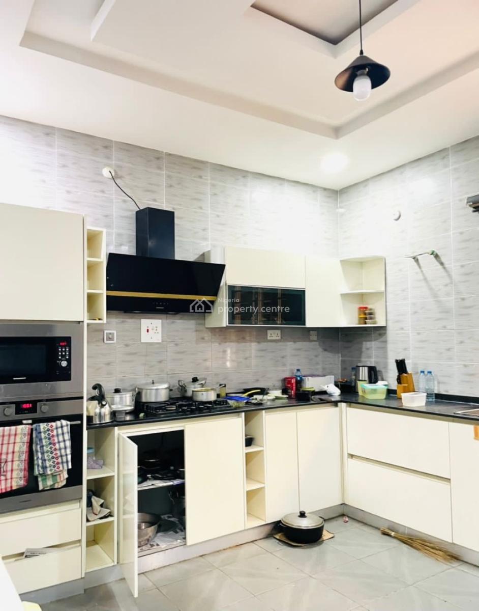5bedroom Detached Duplex with Bq, Pearl Garden Estate Off Monastery Road Sangotedo, Sangotedo, Ajah, Lagos, Flat / Apartment for Sale