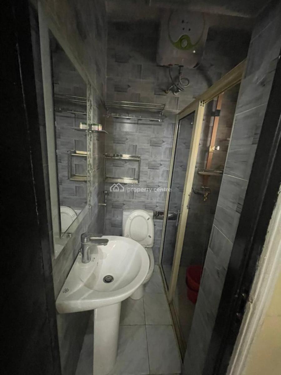 Nice 2 Bedroom Flat Ensuite with Guest  Toilet, Garki, Abuja, Flat / Apartment for Sale