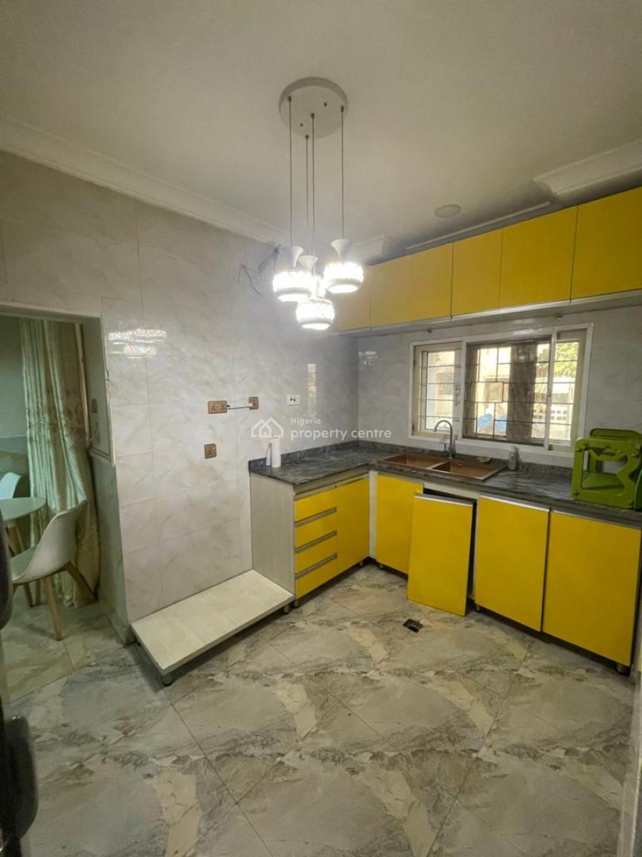 Nice 2 Bedroom Flat Ensuite with Guest  Toilet, Garki, Abuja, Flat / Apartment for Sale