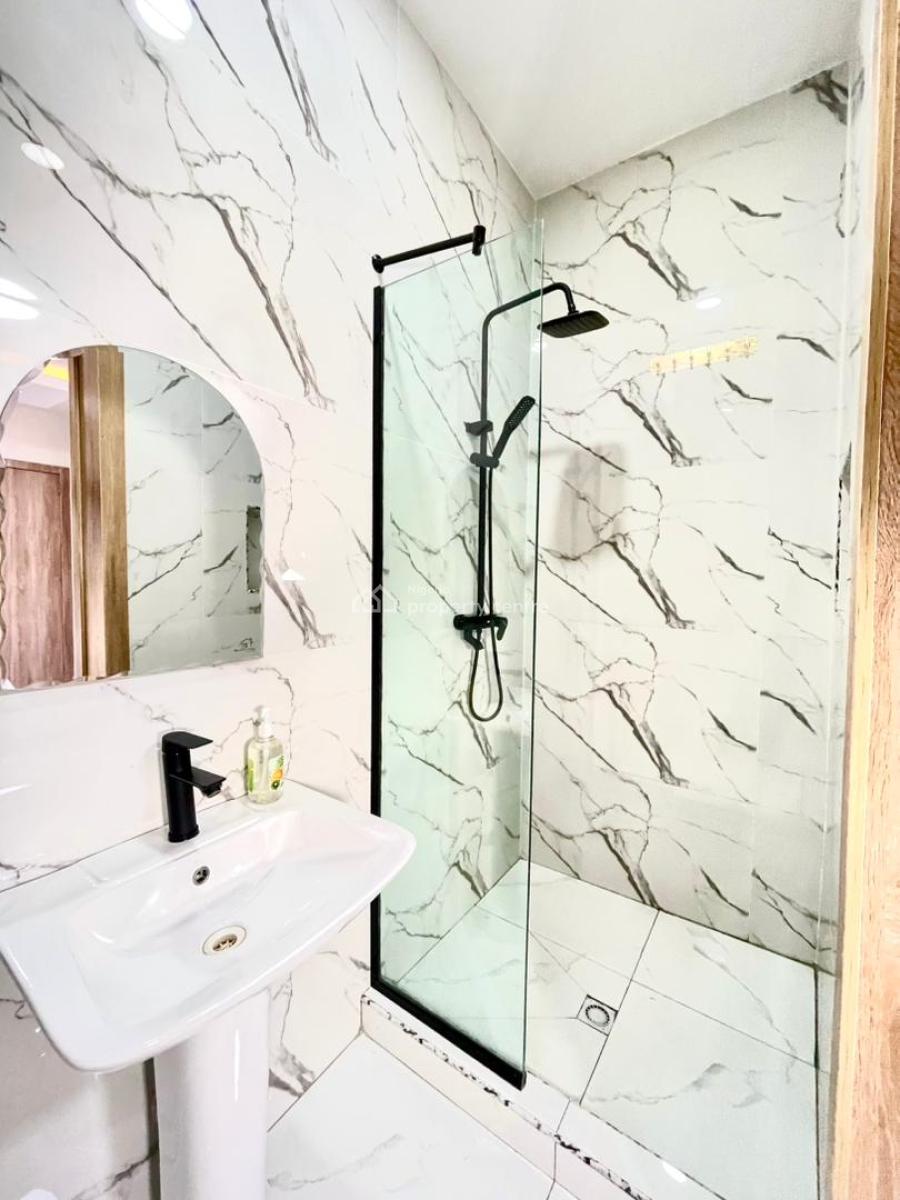 Luxury 5 Bedroom Apartment in Peaceful and Secured Environment, Ps5, Bathtub,swimming Pool,snooker Board,lovely Ambiance and Family Lo, Lekki, Lagos, Flat / Apartment Short Let