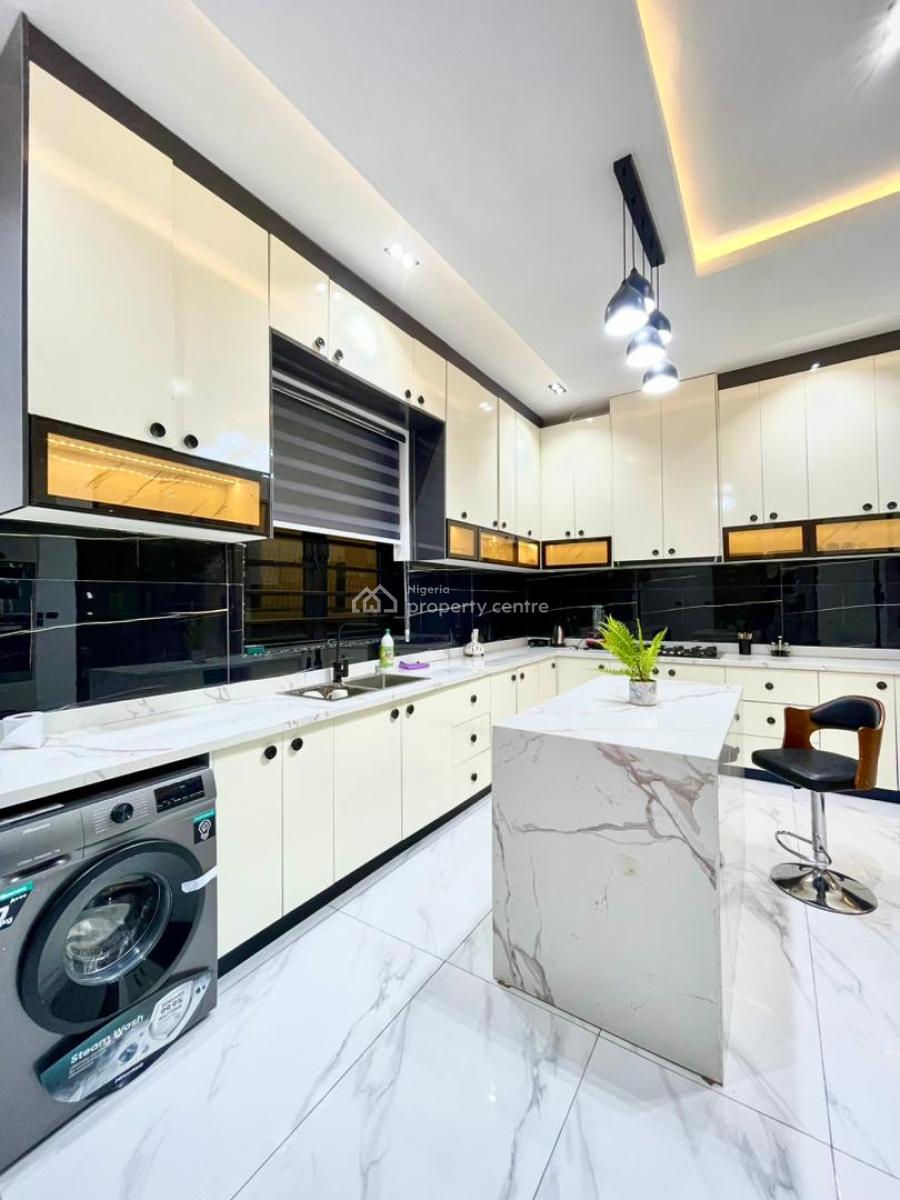 Luxury 5 Bedroom Apartment in Peaceful and Secured Environment, Ps5, Bathtub,swimming Pool,snooker Board,lovely Ambiance and Family Lo, Lekki, Lagos, Flat / Apartment Short Let