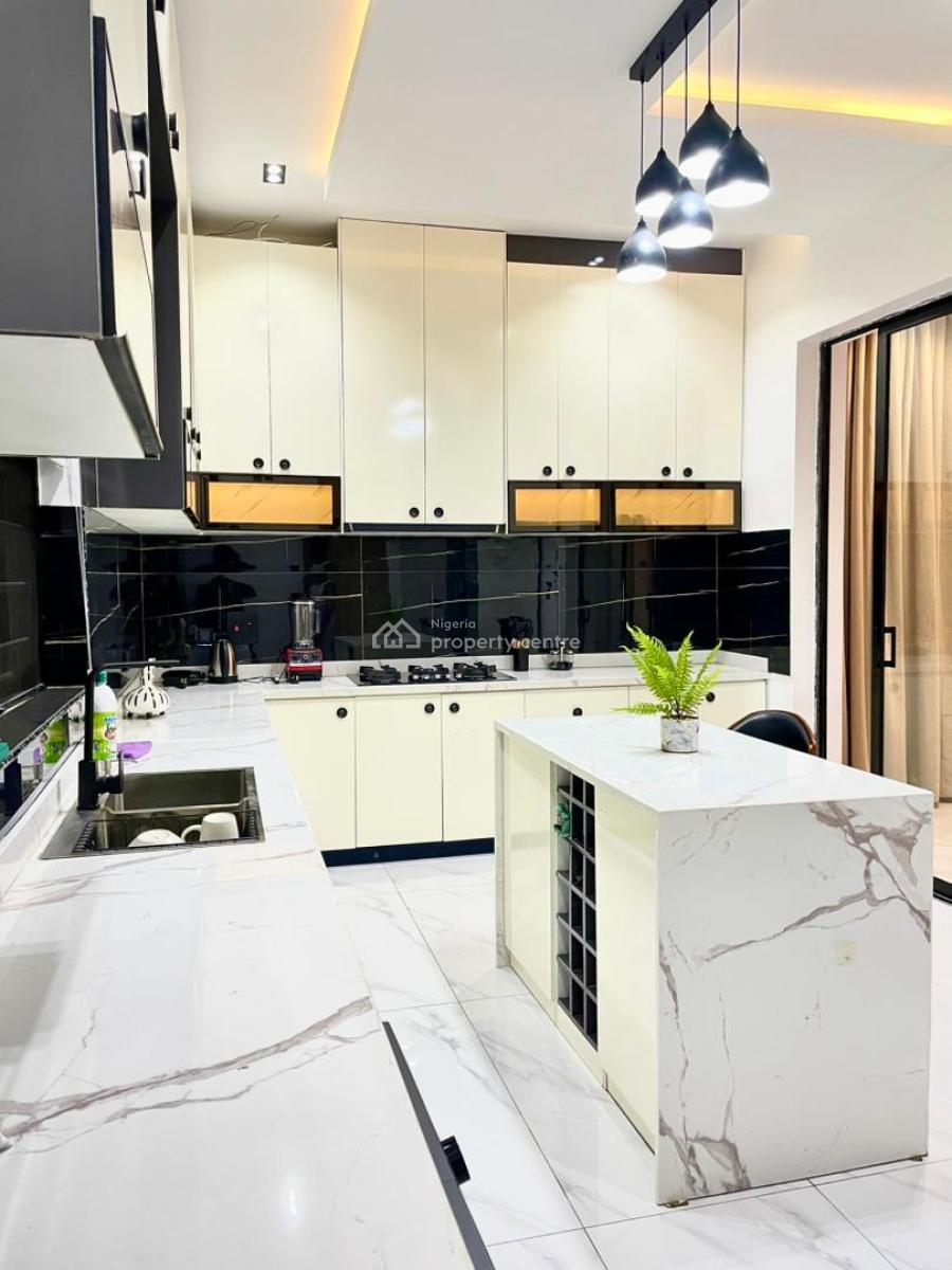 Luxury 5 Bedroom Apartment in Peaceful and Secured Environment, Ps5, Bathtub,swimming Pool,snooker Board,lovely Ambiance and Family Lo, Lekki, Lagos, Flat / Apartment Short Let