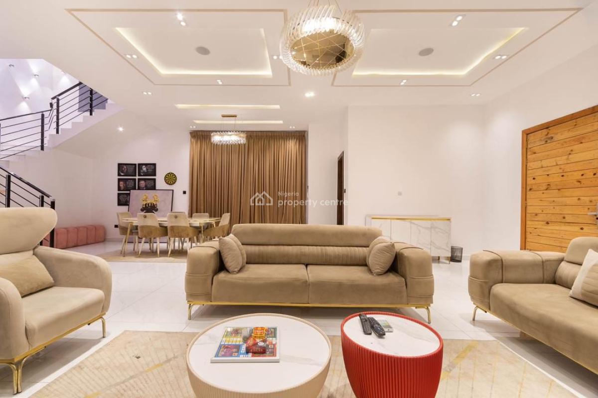 Beautiful 3 Bedroom Maisonette with Top Notch Amenities Available for, Lekki Phase 1, Lekki, Lagos, Flat / Apartment Short Let