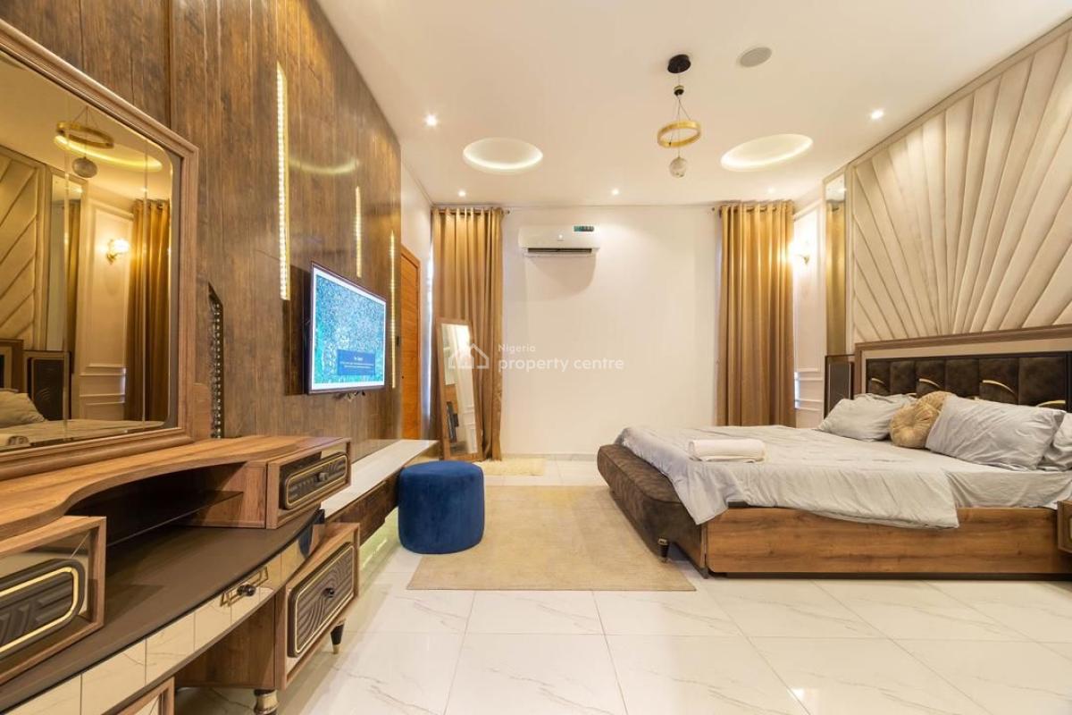 Beautiful 3 Bedroom Maisonette with Top Notch Amenities Available for, Lekki Phase 1, Lekki, Lagos, Flat / Apartment Short Let